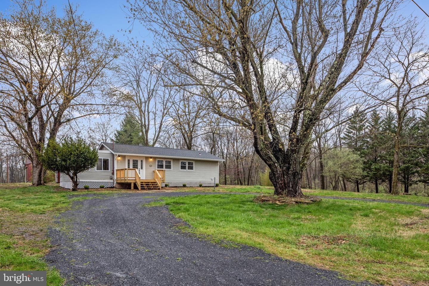 225 Susquehanna Trail photo 1
