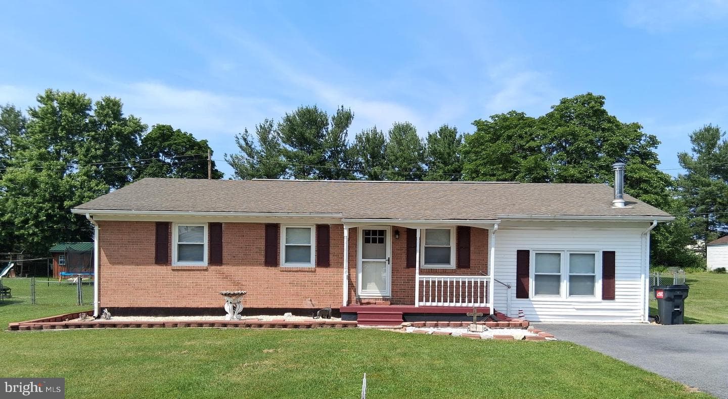 113 Meadowlark Lane photo 1