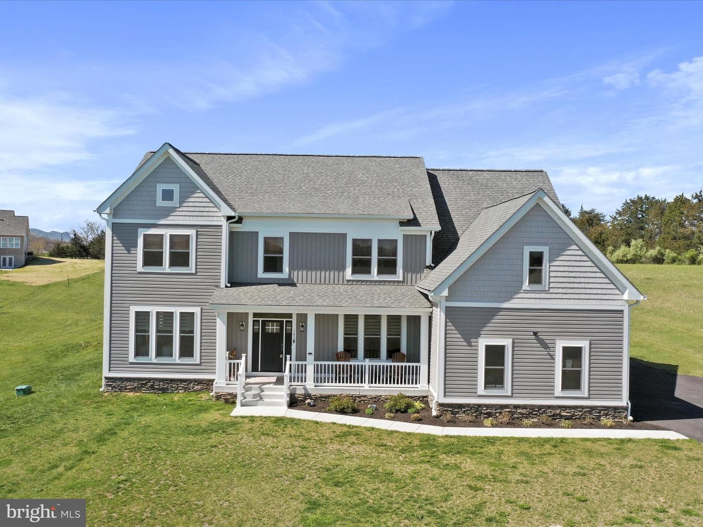 183 Garrison Court photo 1