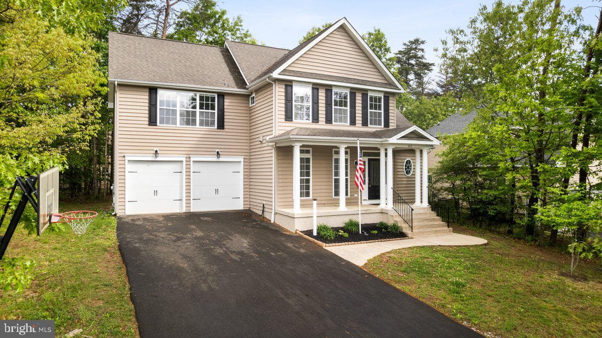 602 S Lakeview Drive photo 1