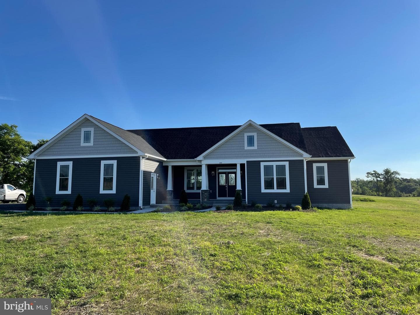 1005 Redbud Road photo 1