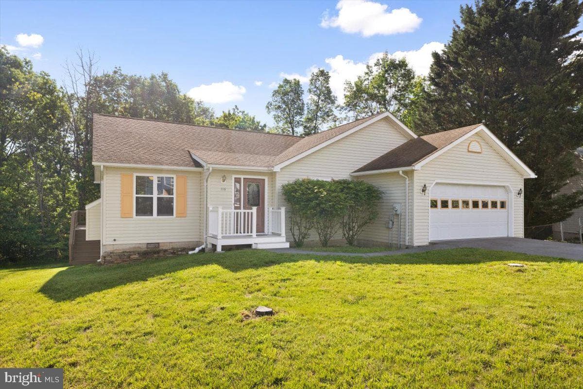 116 Ware Place photo 1