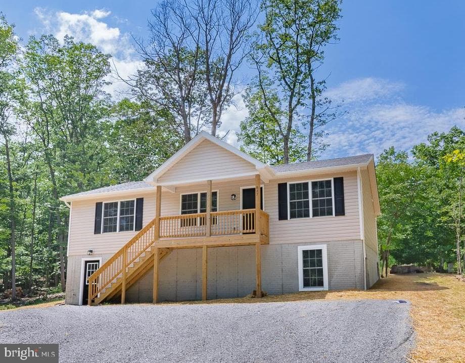 709 Panther Dr photo 1