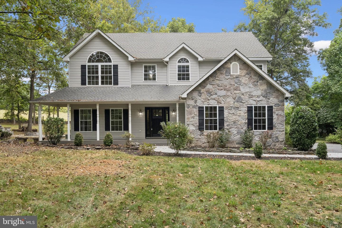 360 Clearview Drive photo 1