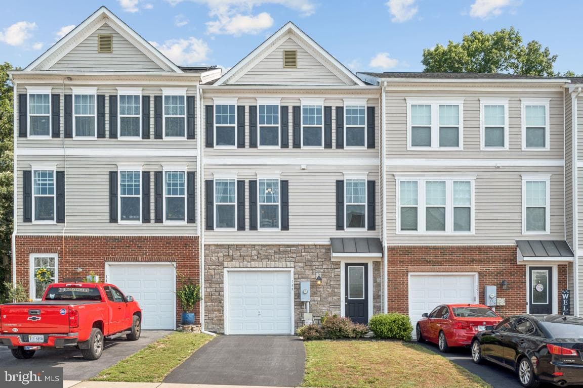 149 Biscane Court photo 1