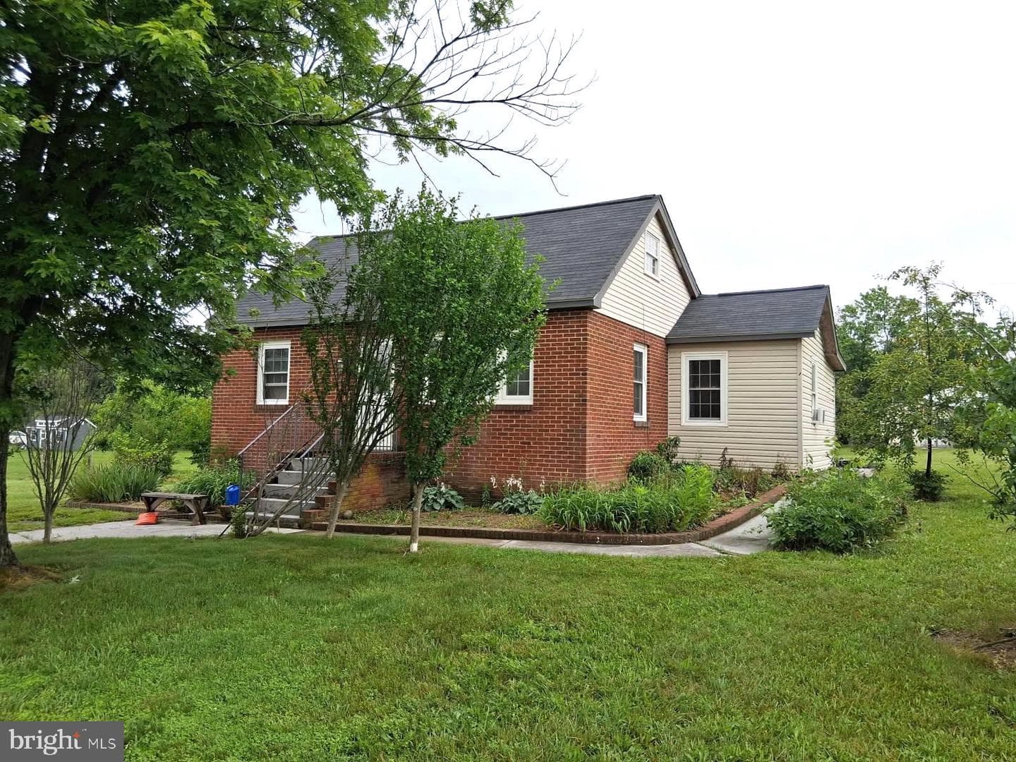1597 Fairfax Pike photo 1