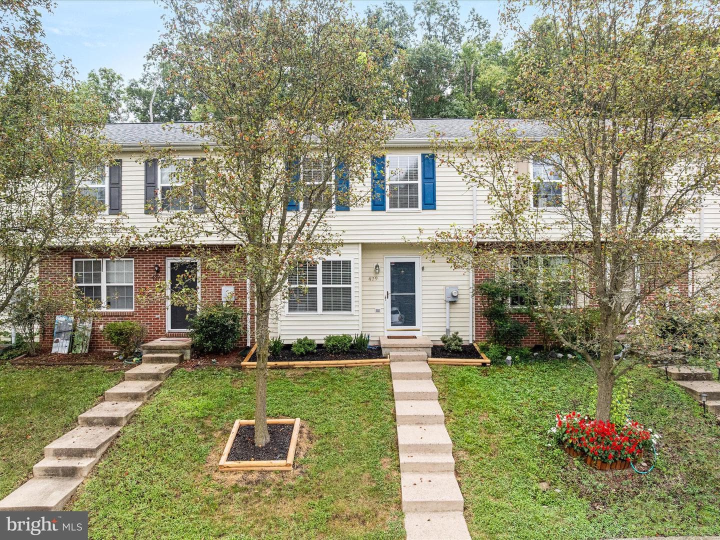 429 Ridgefield Avenue photo 1