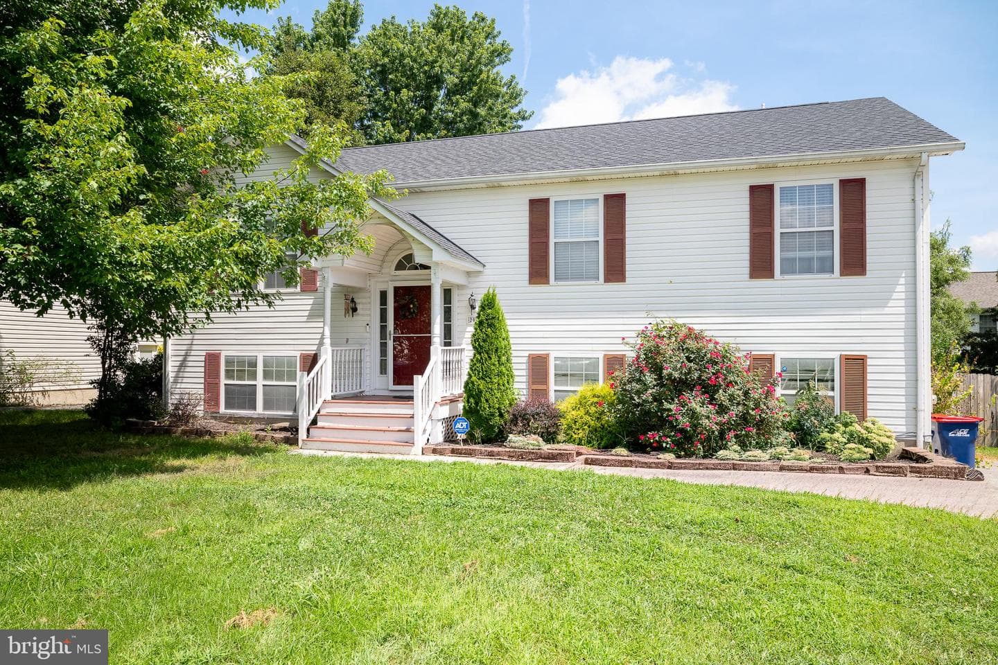 208 Ivory Drive photo 1