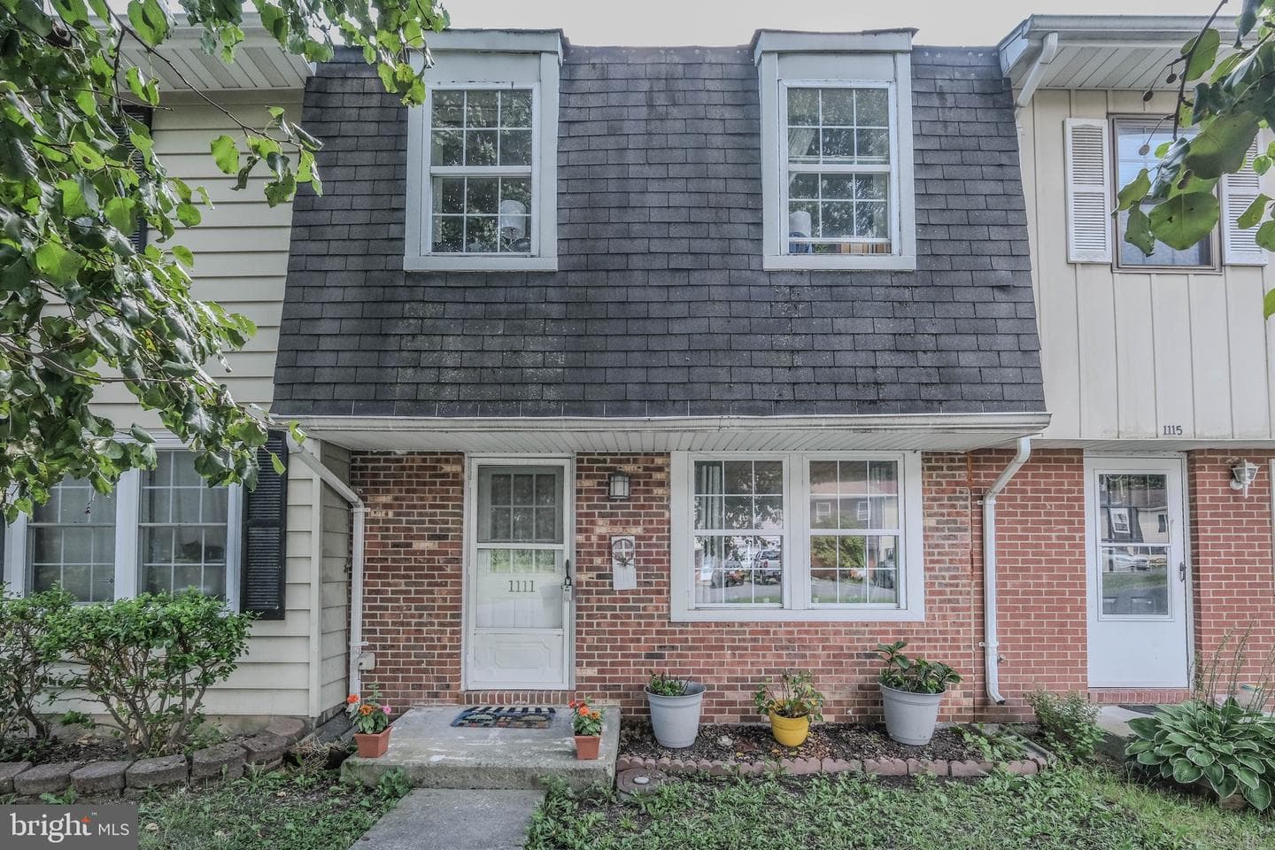 1111 Ravenwood Road photo 1
