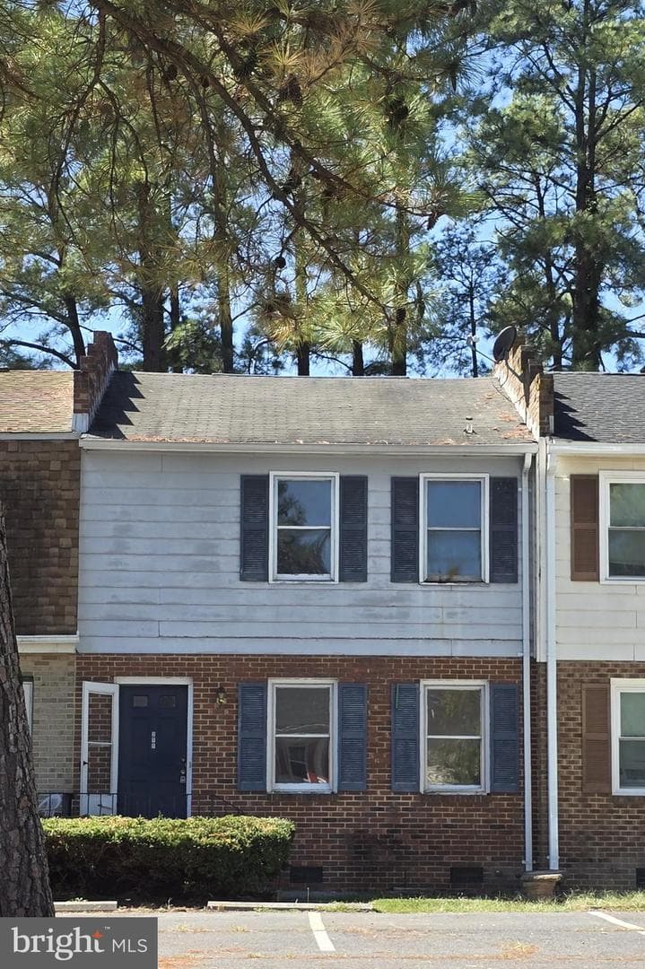 211 Brunswick Road photo 1