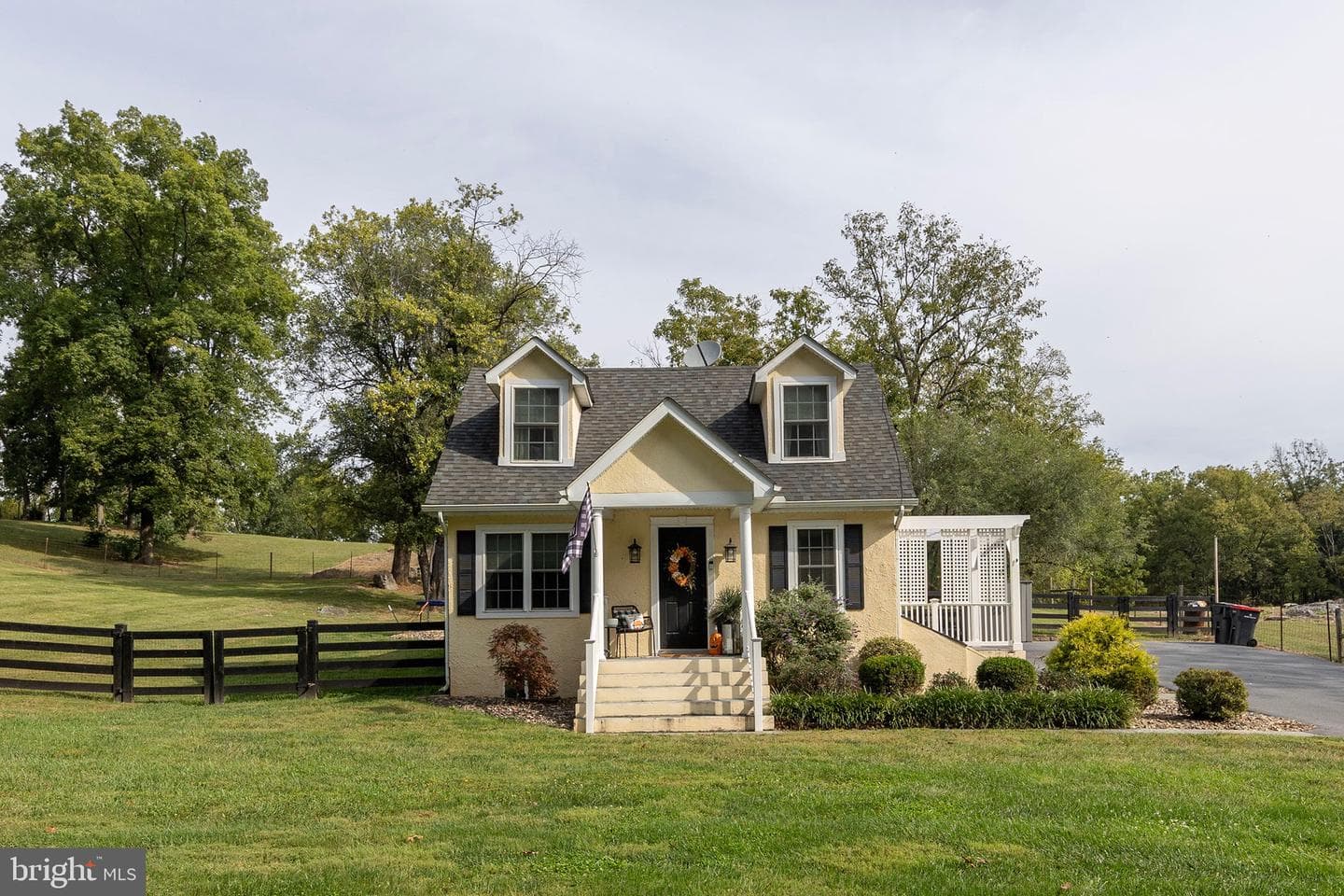 1087 Cedar Hill Road photo 1