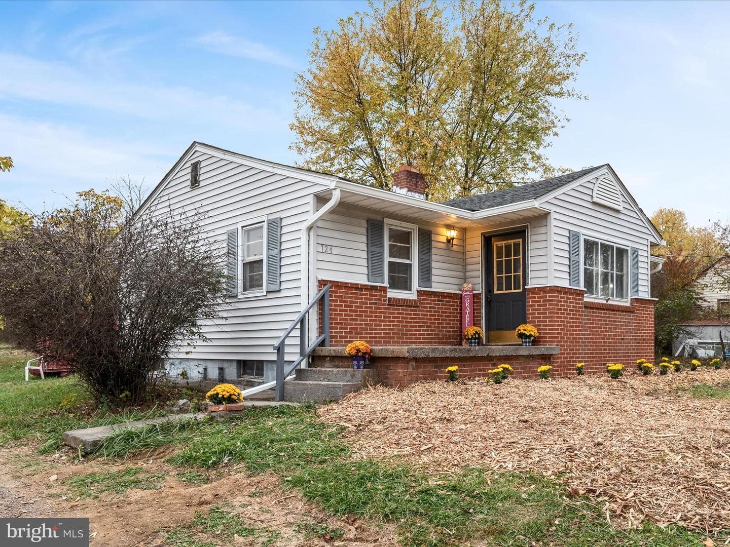 724 Jordan Springs Road photo 1