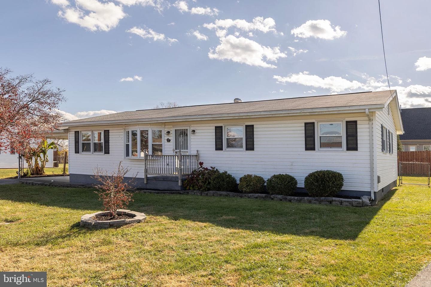 126 Plainfield Drive photo 1