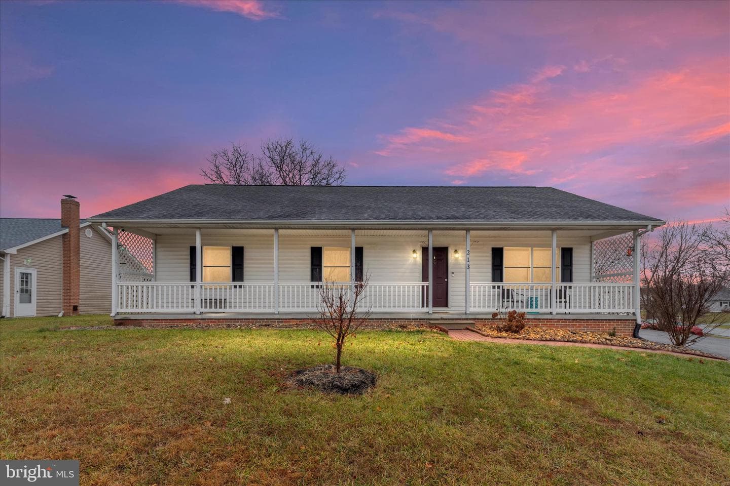 213 Tanager Drive photo 1
