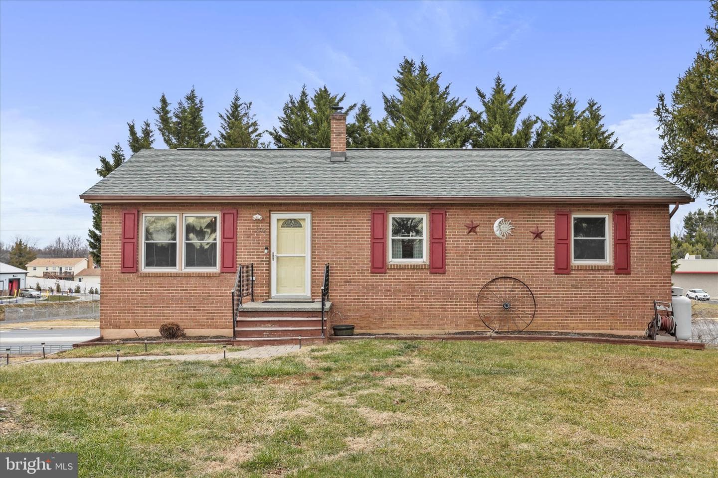 104 Linwood Court photo 1