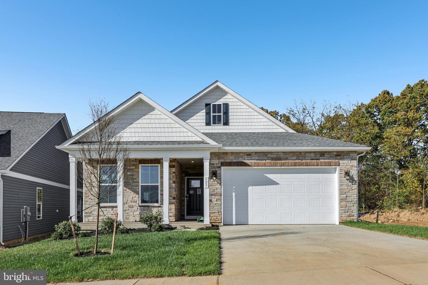 121 Scented Rose Way