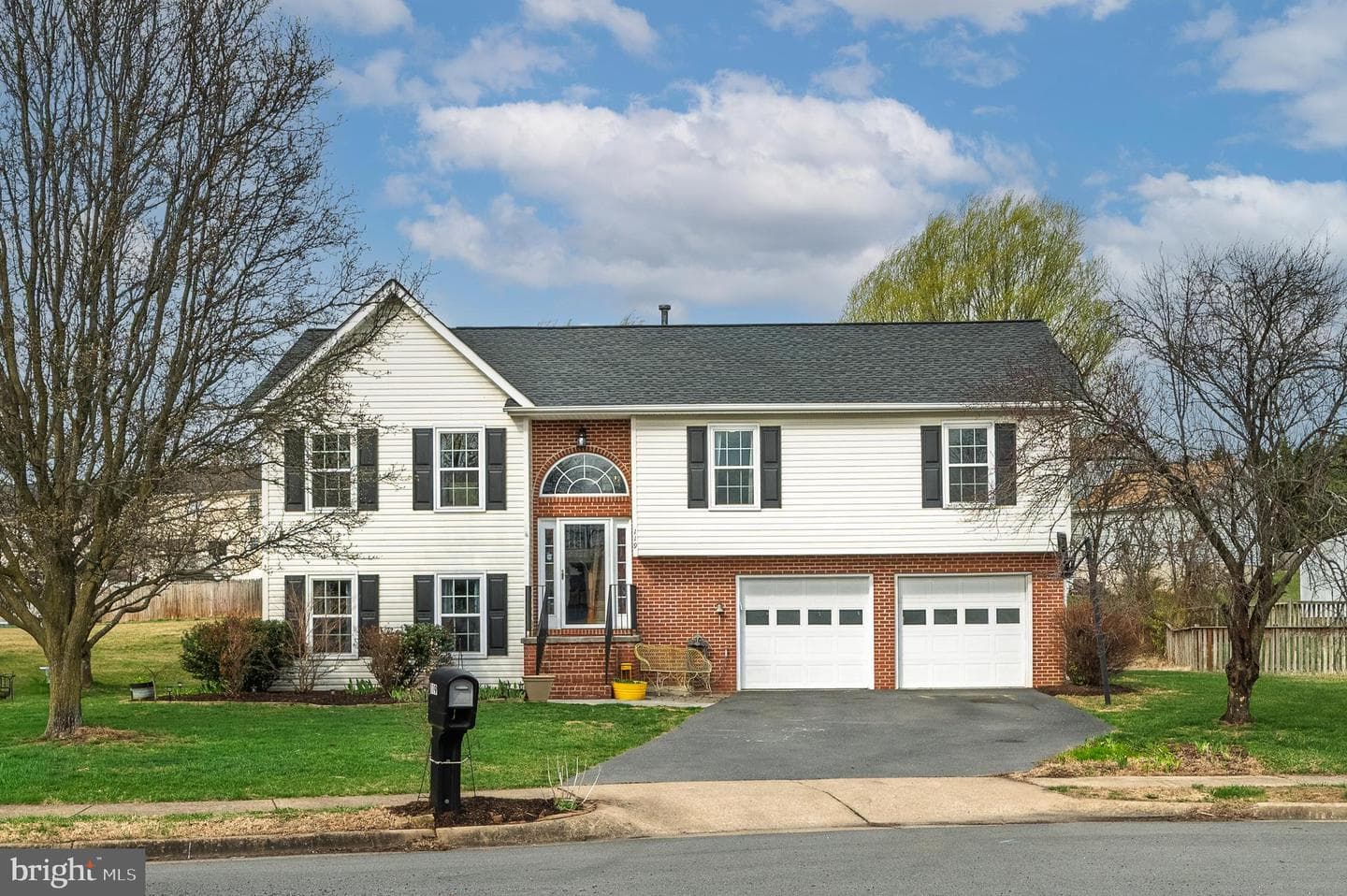 119 Foxglove Drive photo 1