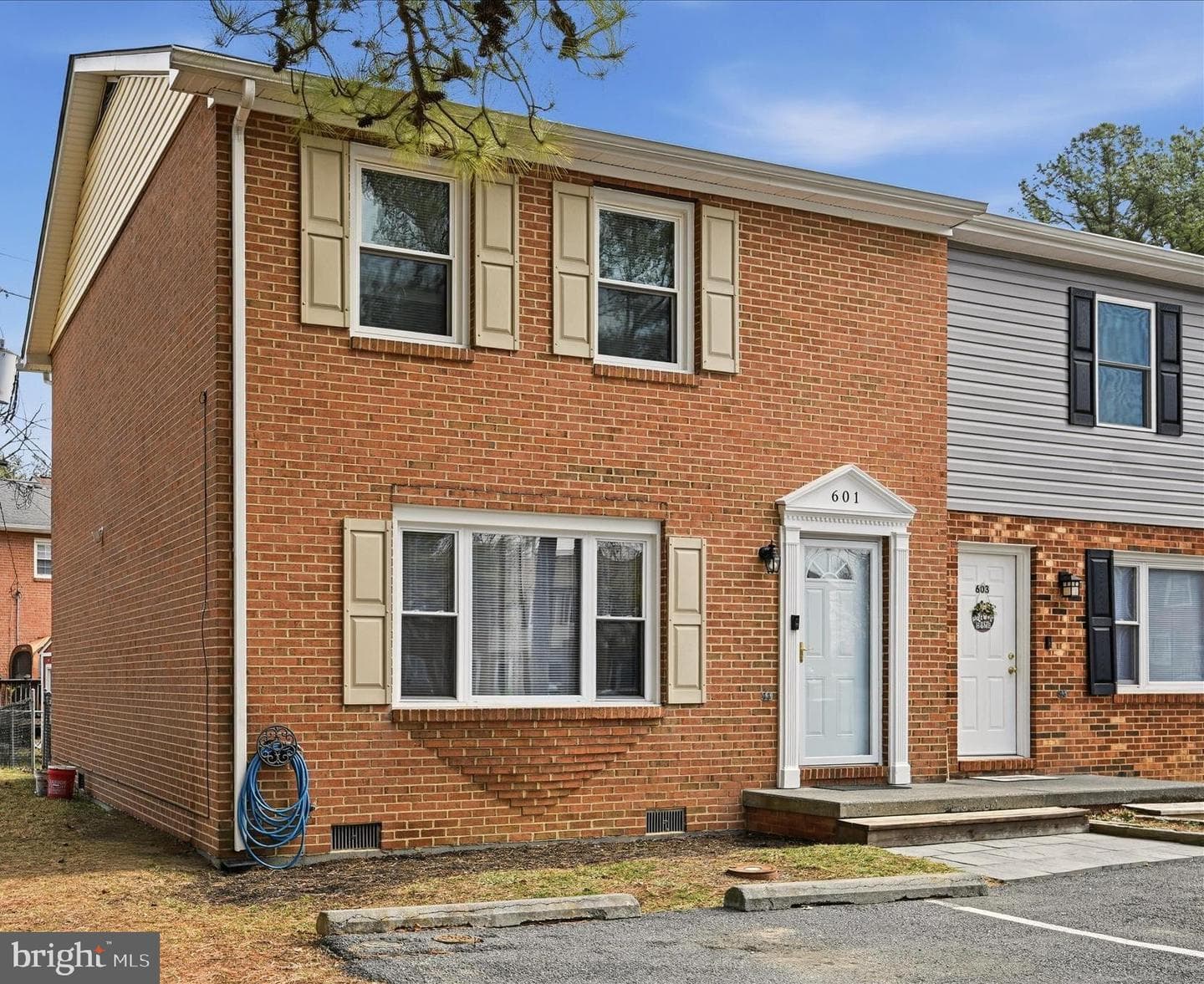 601 Carroll Drive photo 1