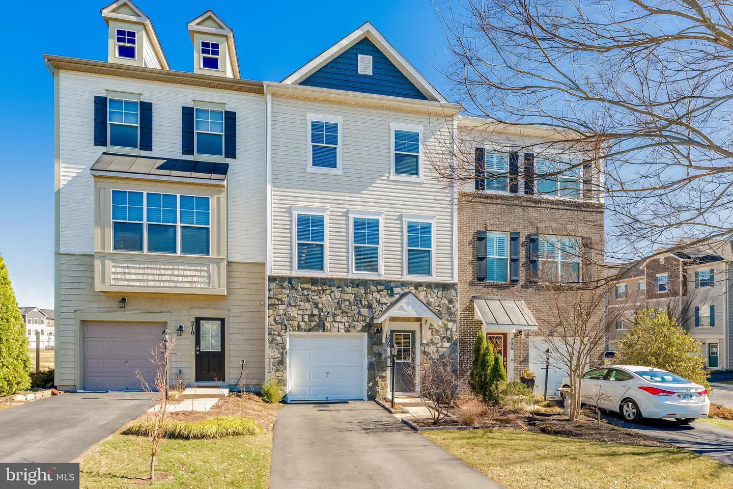 208 Flyfoot Drive photo 1