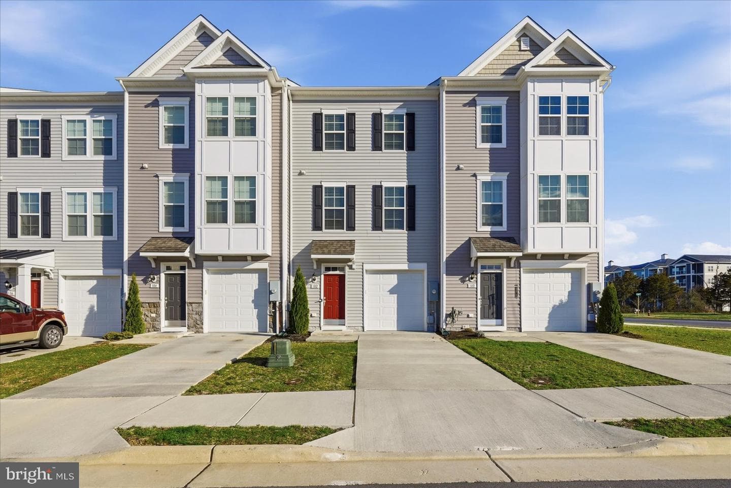 102 Stribling Way