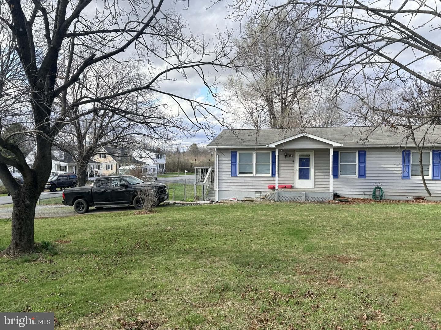 104 Aiken Lane photo 1