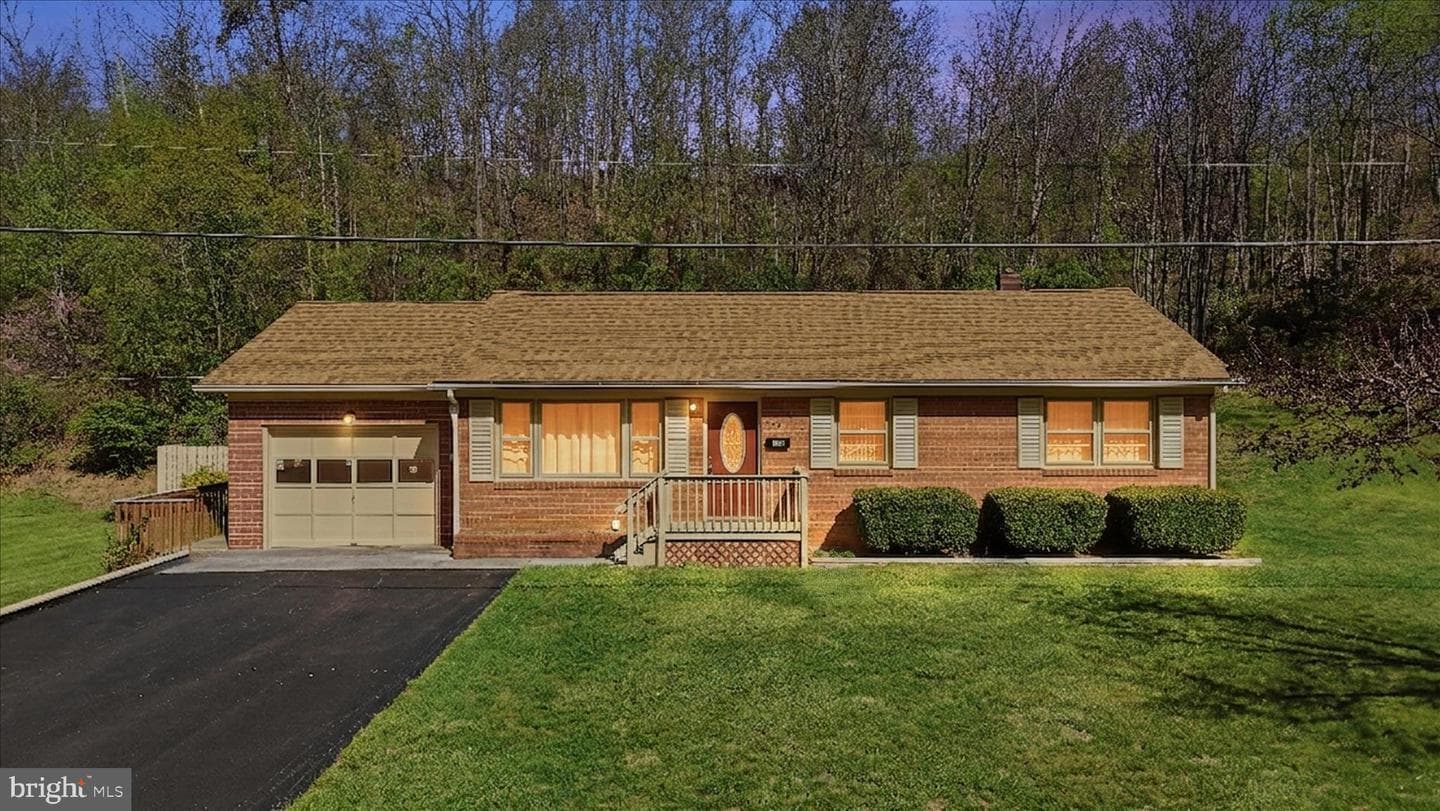 163 Dicks Hollow Road