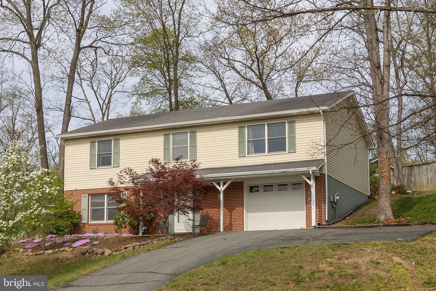 105 Lakewood