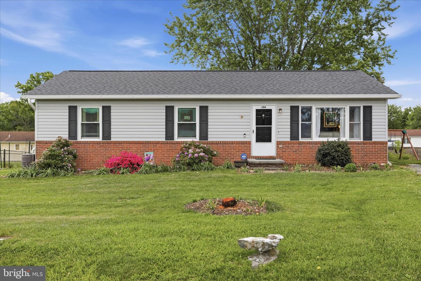 106 Lakeview Court