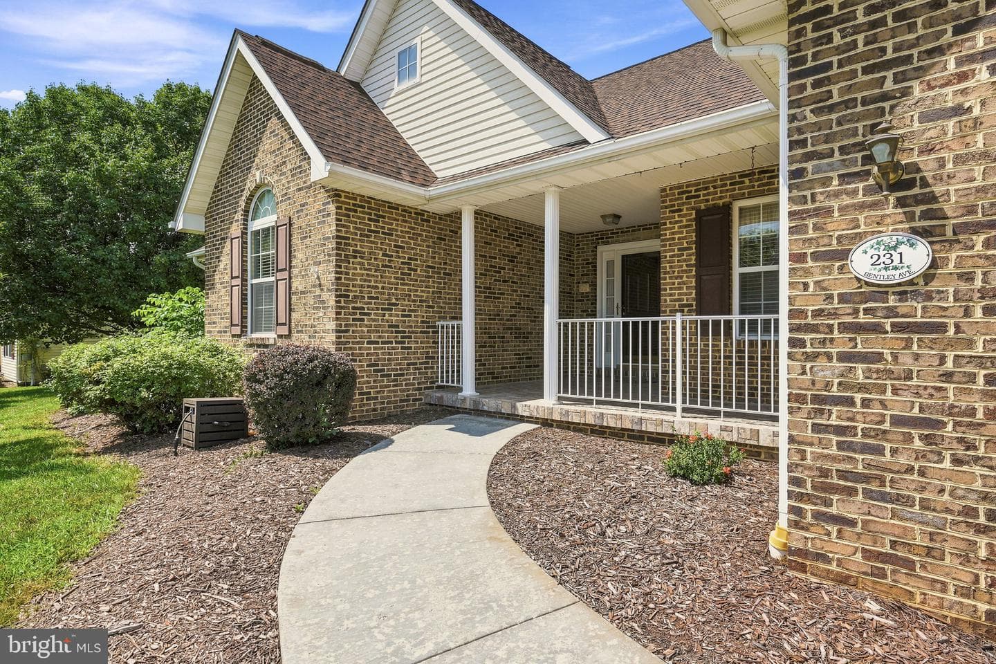 231 Bentley Avenue, Winchester