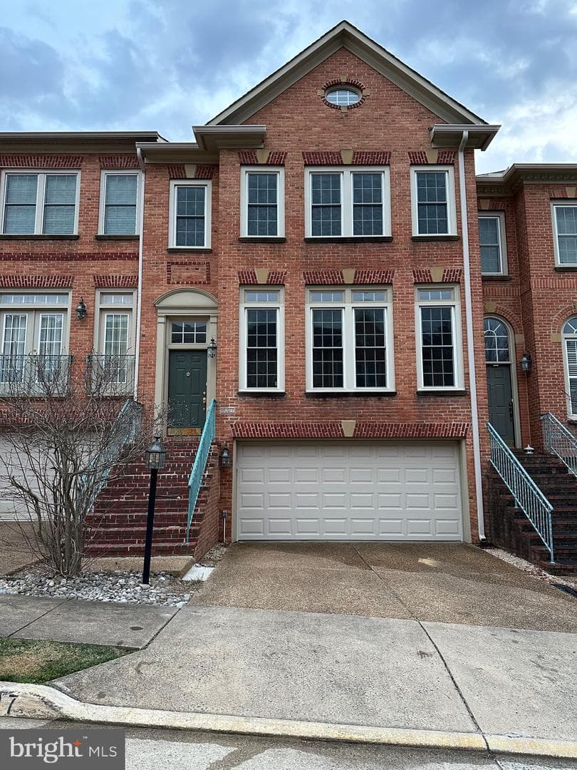 8027 Kidwell Hill Court photo 1