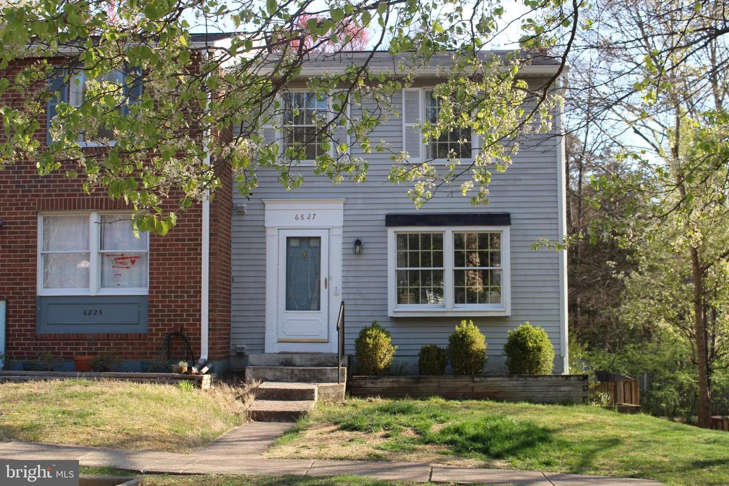 6827 Heatherway Court photo 1