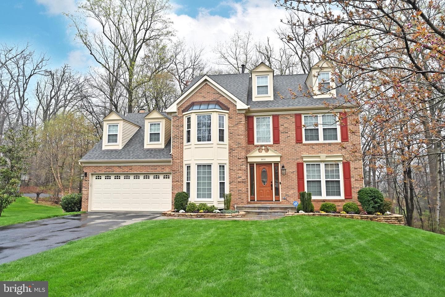 8610 Oak Chase Circle photo 1