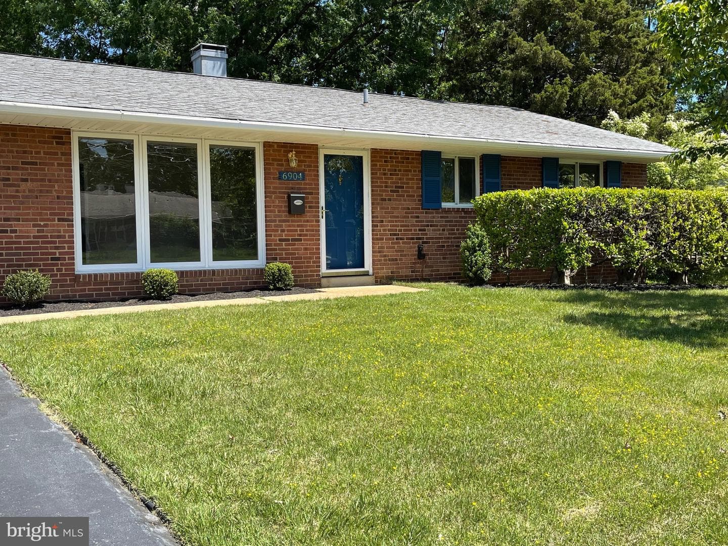 6904 Constance Drive photo 1