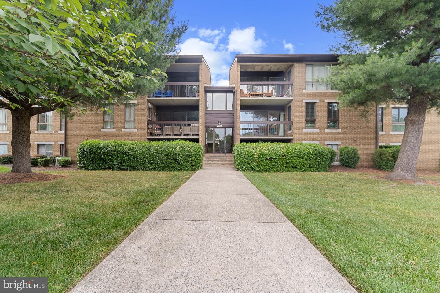 563 Florida Avenue #104 photo 1