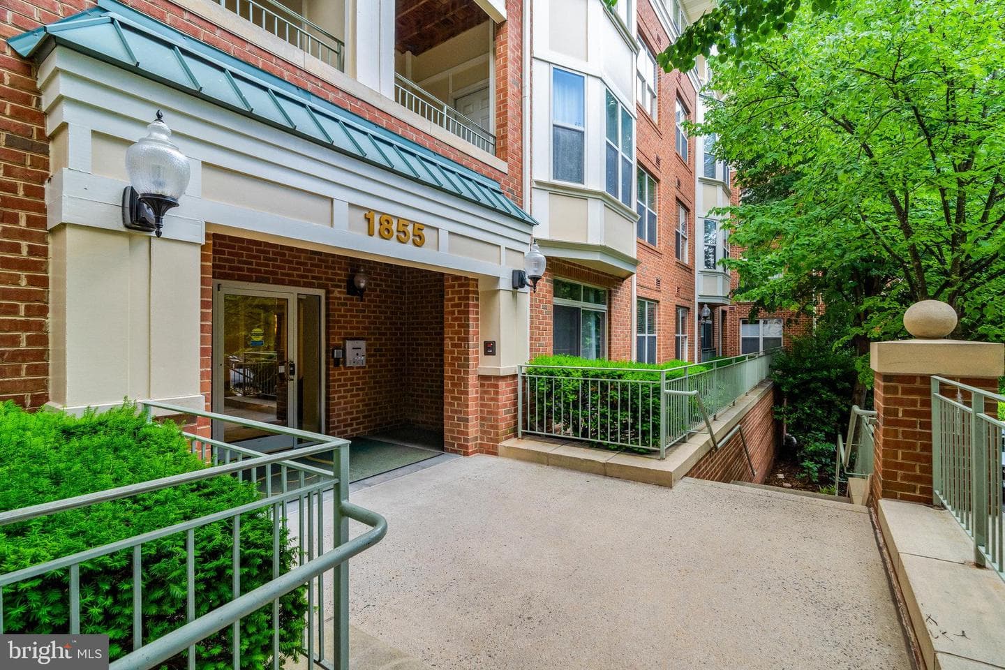 1855 Stratford Park Place #209 photo 1