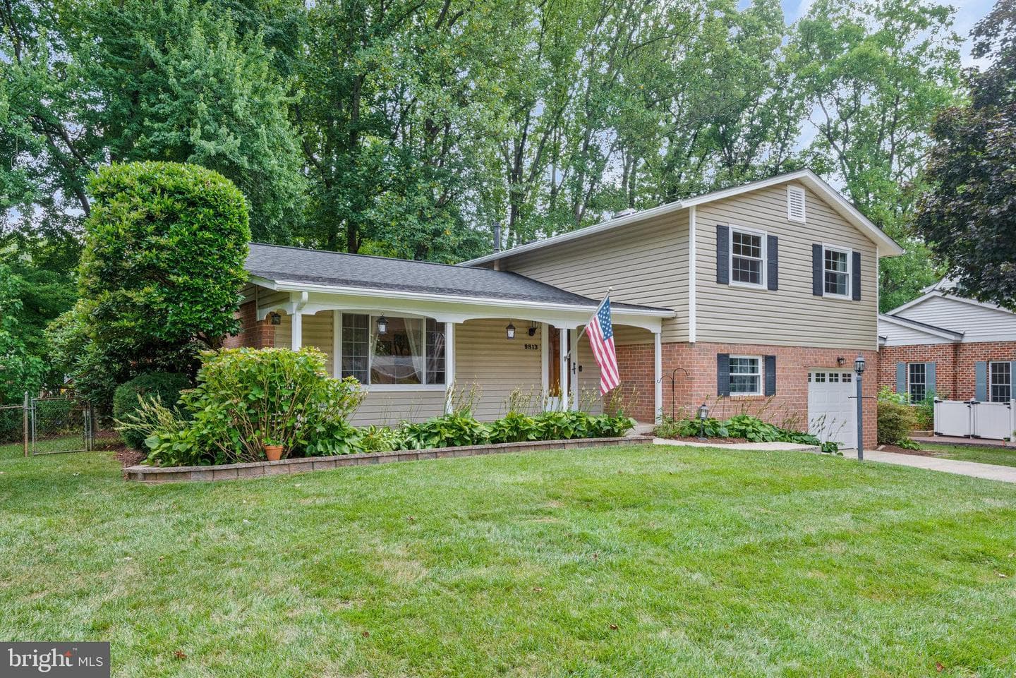 9813 Covent Court photo 1