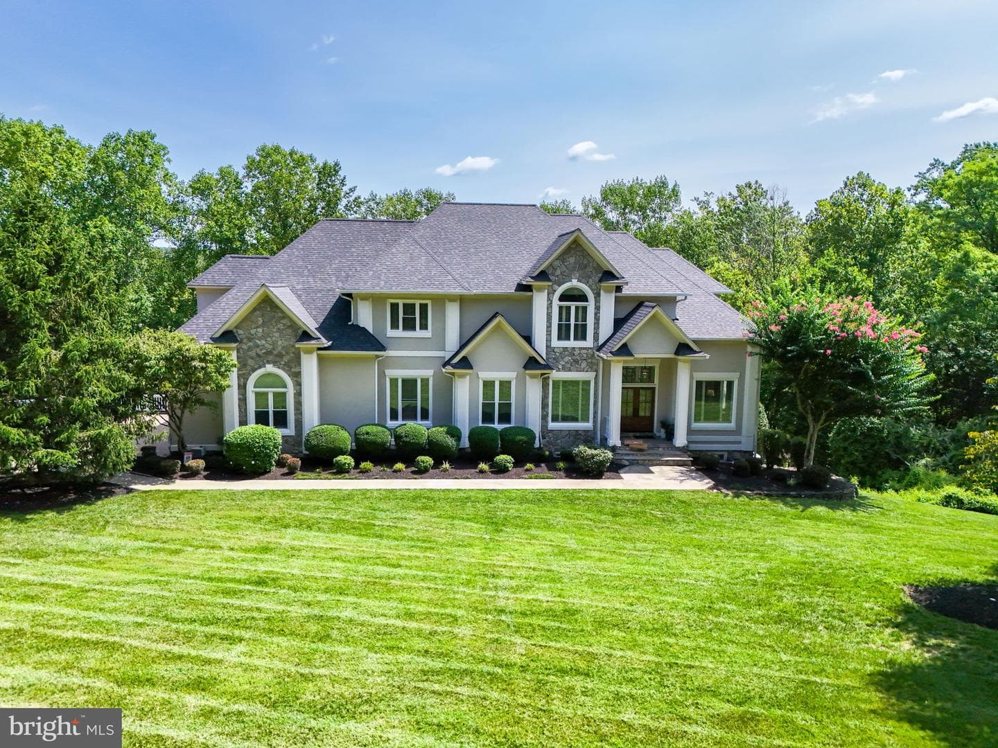 1409 Wynhurst Lane photo 1