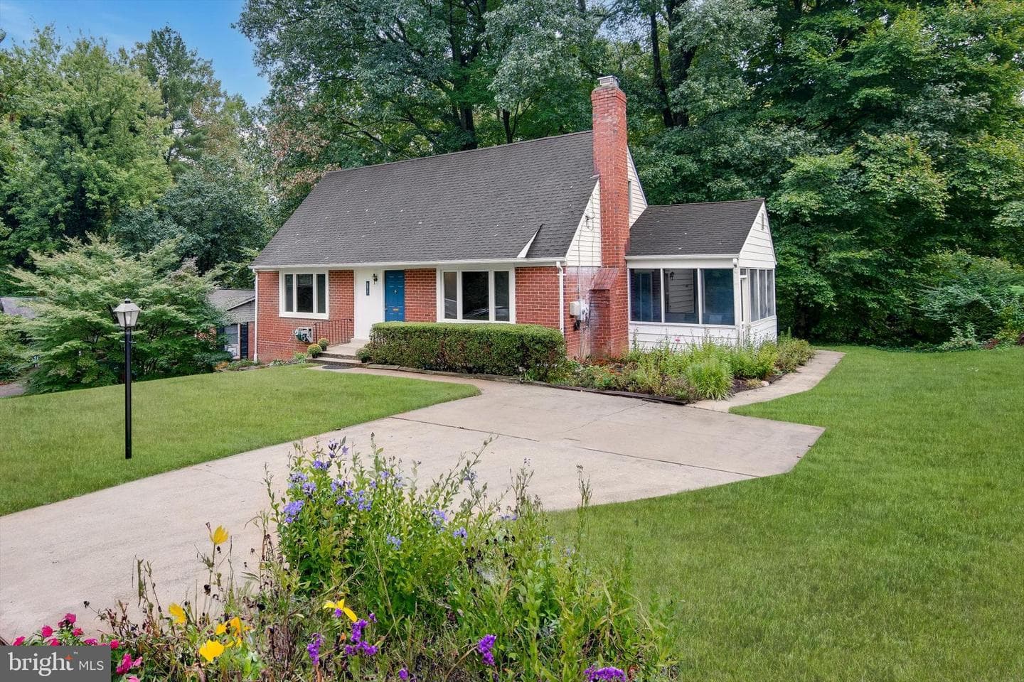 8517 Parliament Drive photo 1