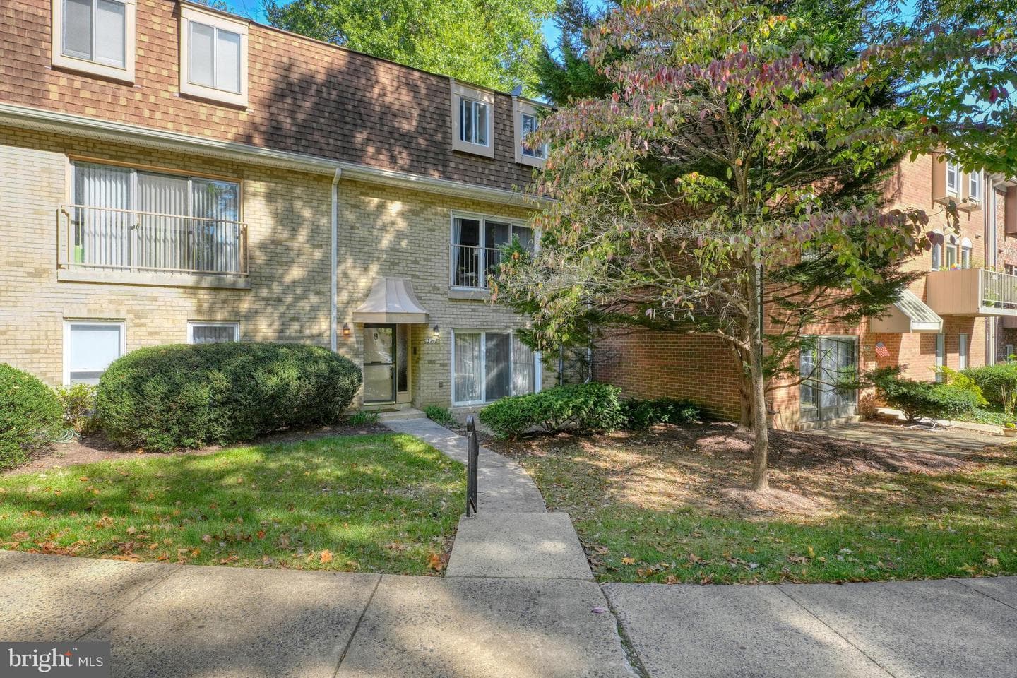 3748 Persimmon Circle photo 1