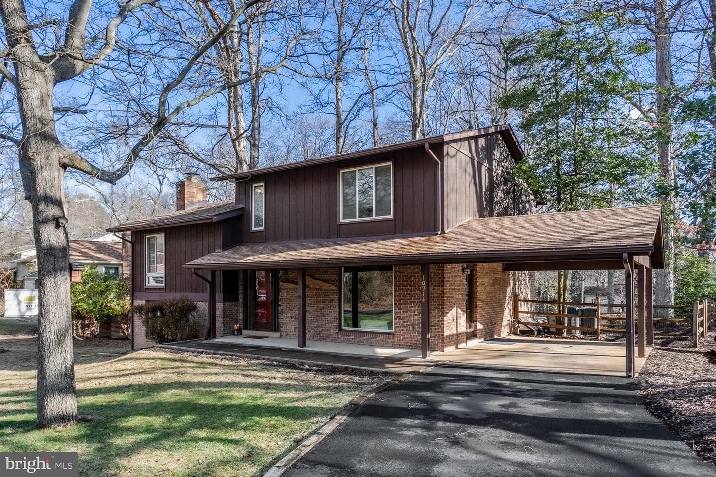 10914 Hunt Club Road photo 1