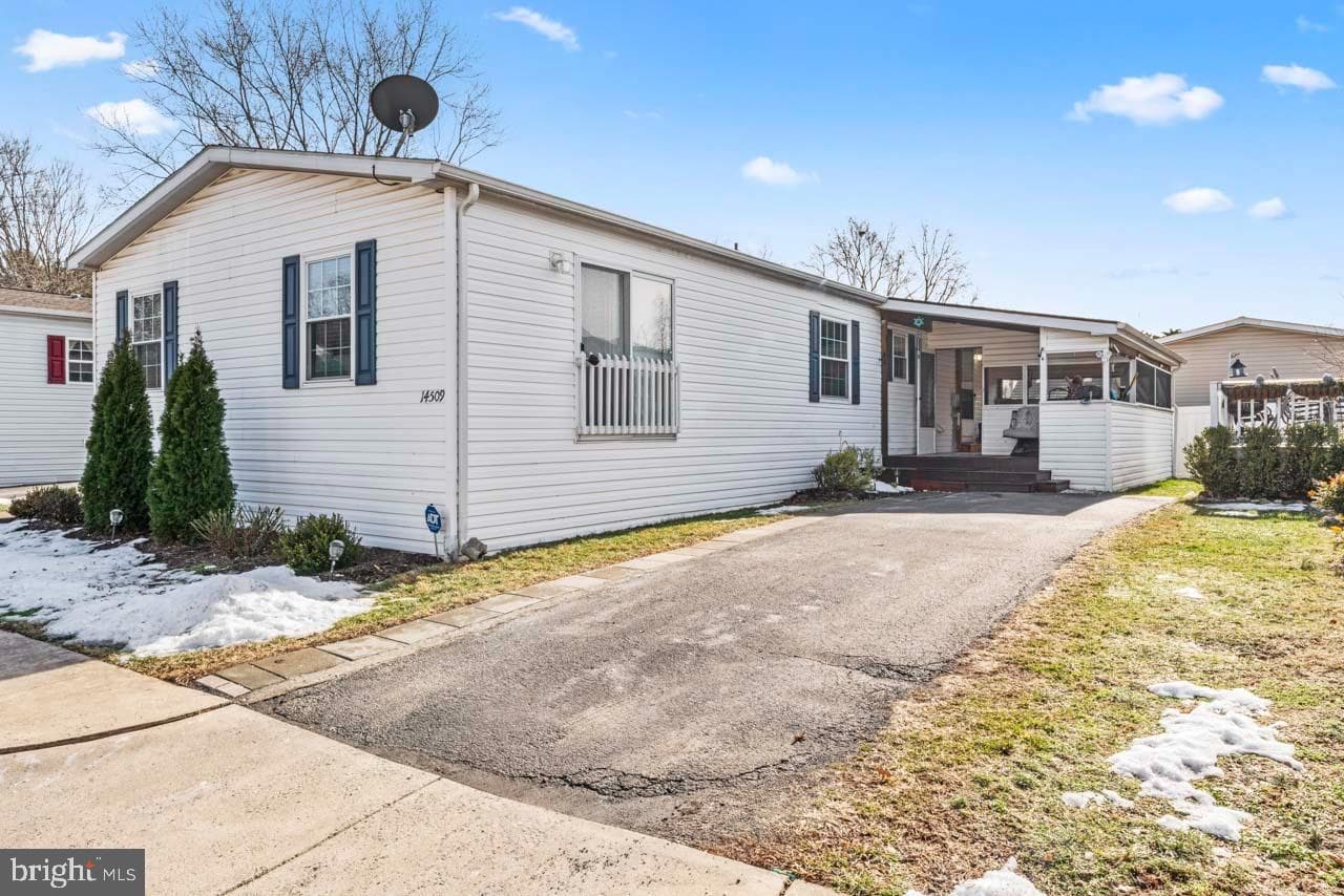 14509 Northeast Place photo 1