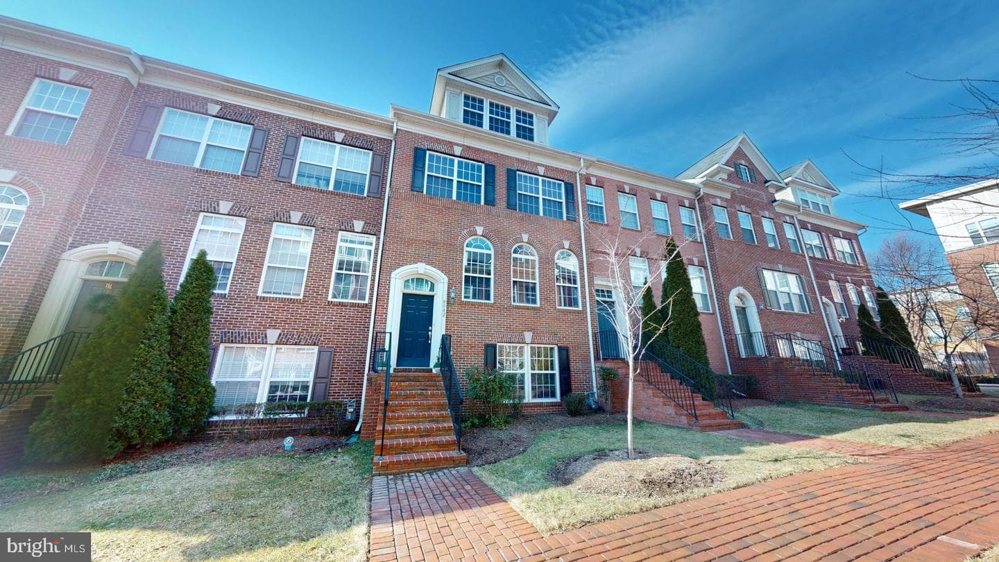 8042 Reserve Way photo 1