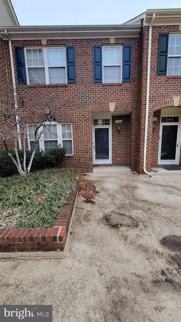 6086 Madison Pointe Court photo 1