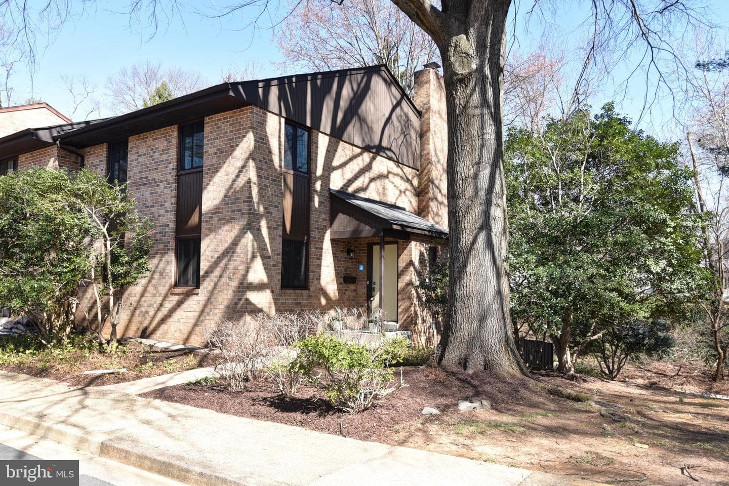 11040 Saffold Way photo 1