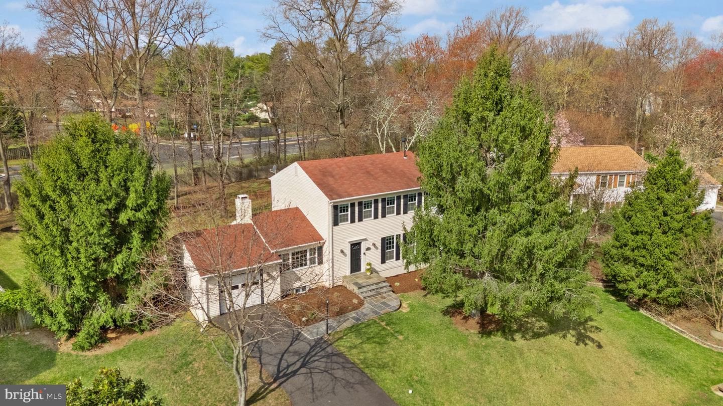 2412 Ivywood Road photo 1