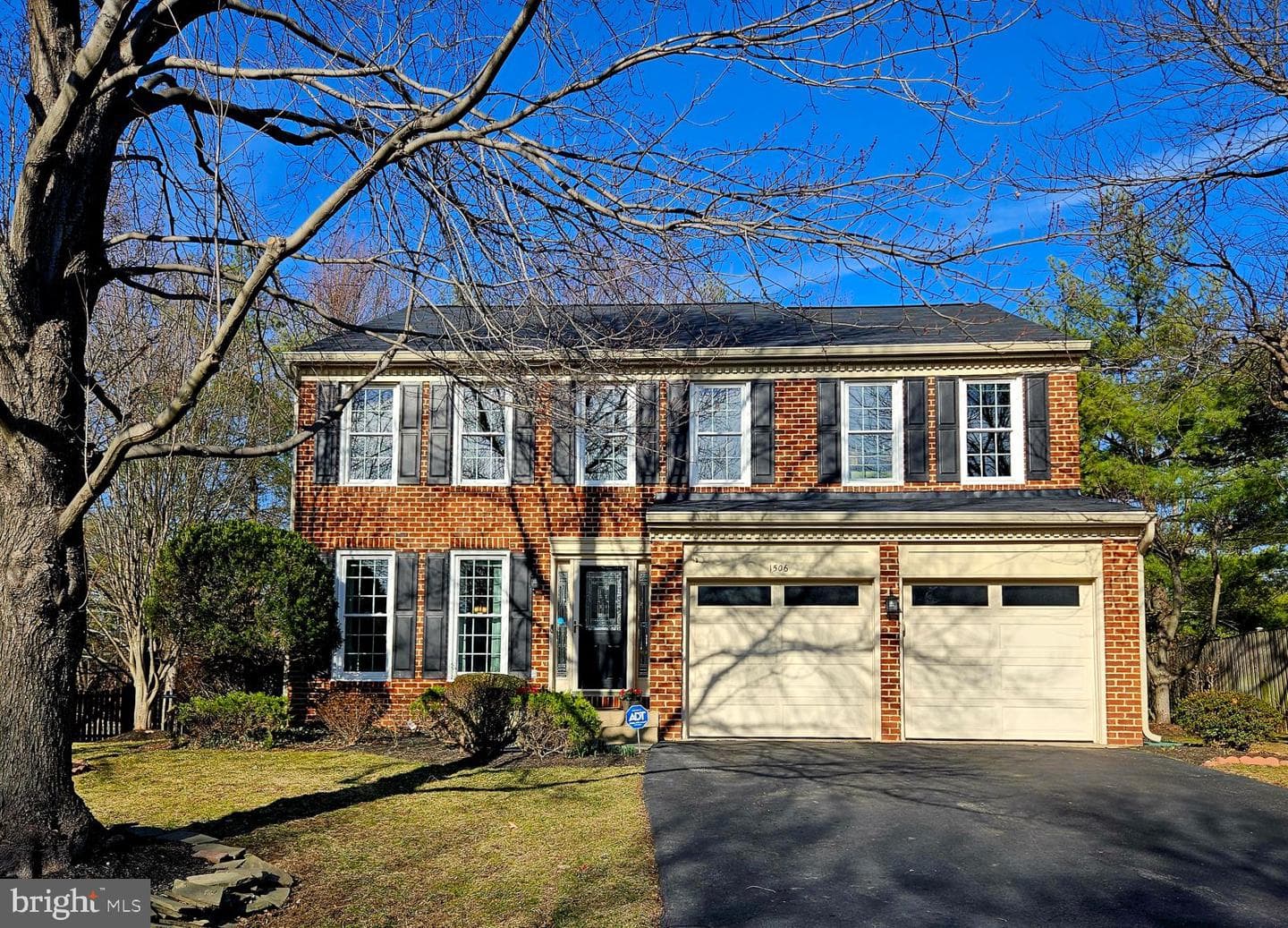1506 Summerset Place photo 1