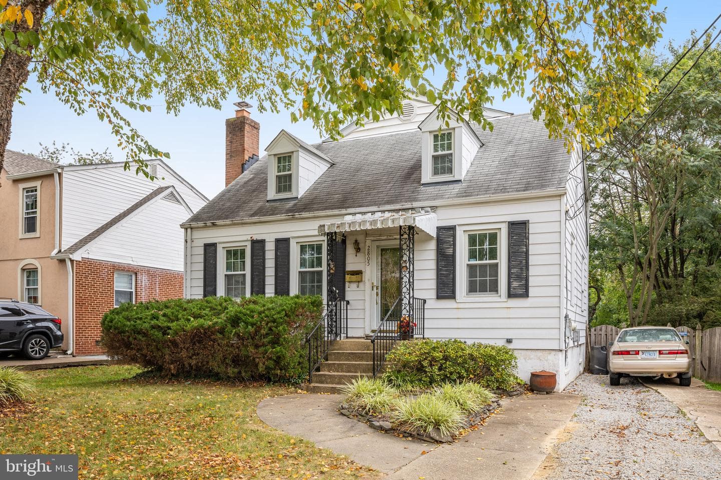 2805 Woodlawn Avenue photo 1