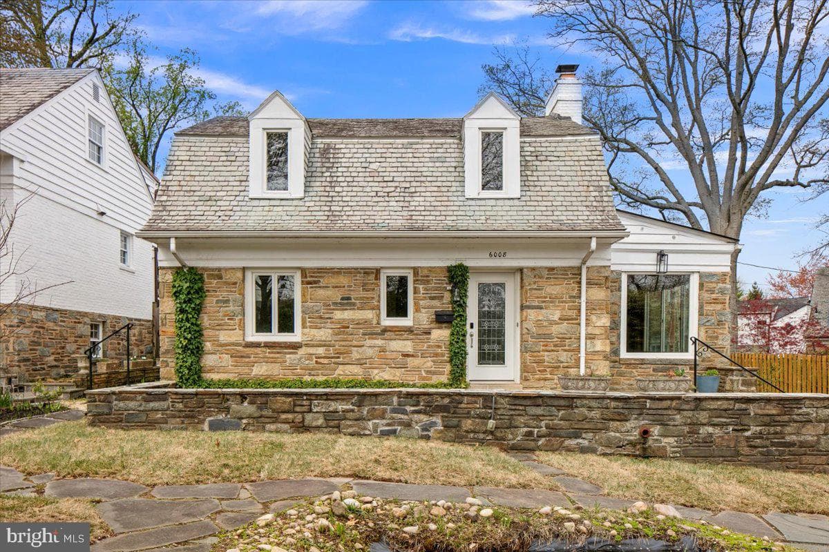 6008 Fort Hunt Road photo 1