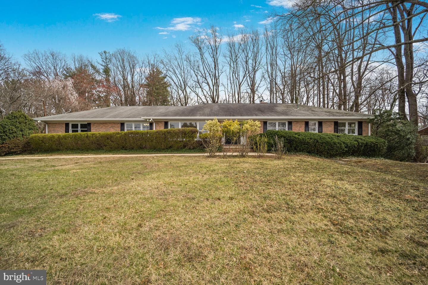 5017 Ravensworth Road photo 1