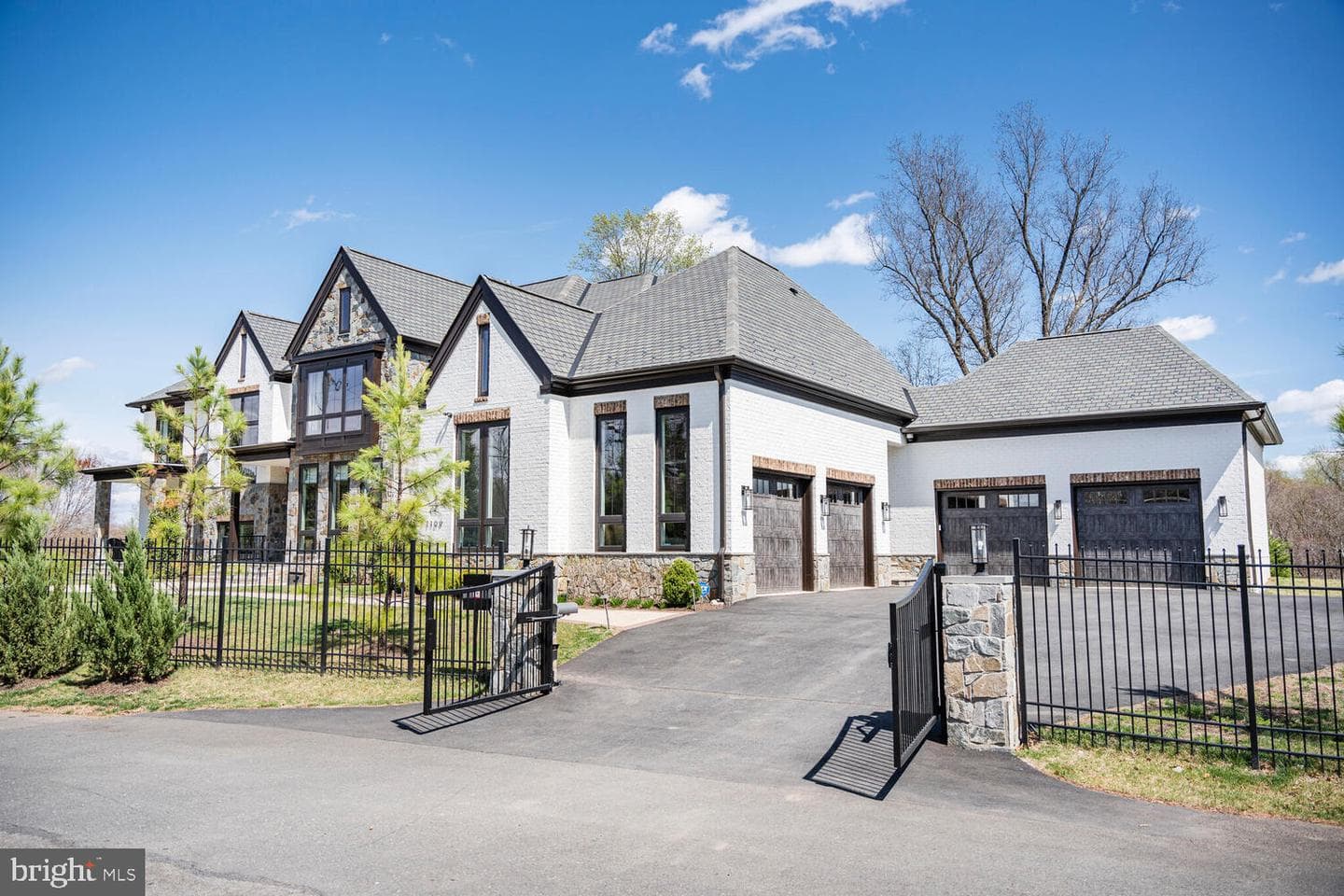 1109 Towlston Road photo 1